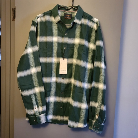 Nomad Plaid Button Down size XL - Picture 1 of 7